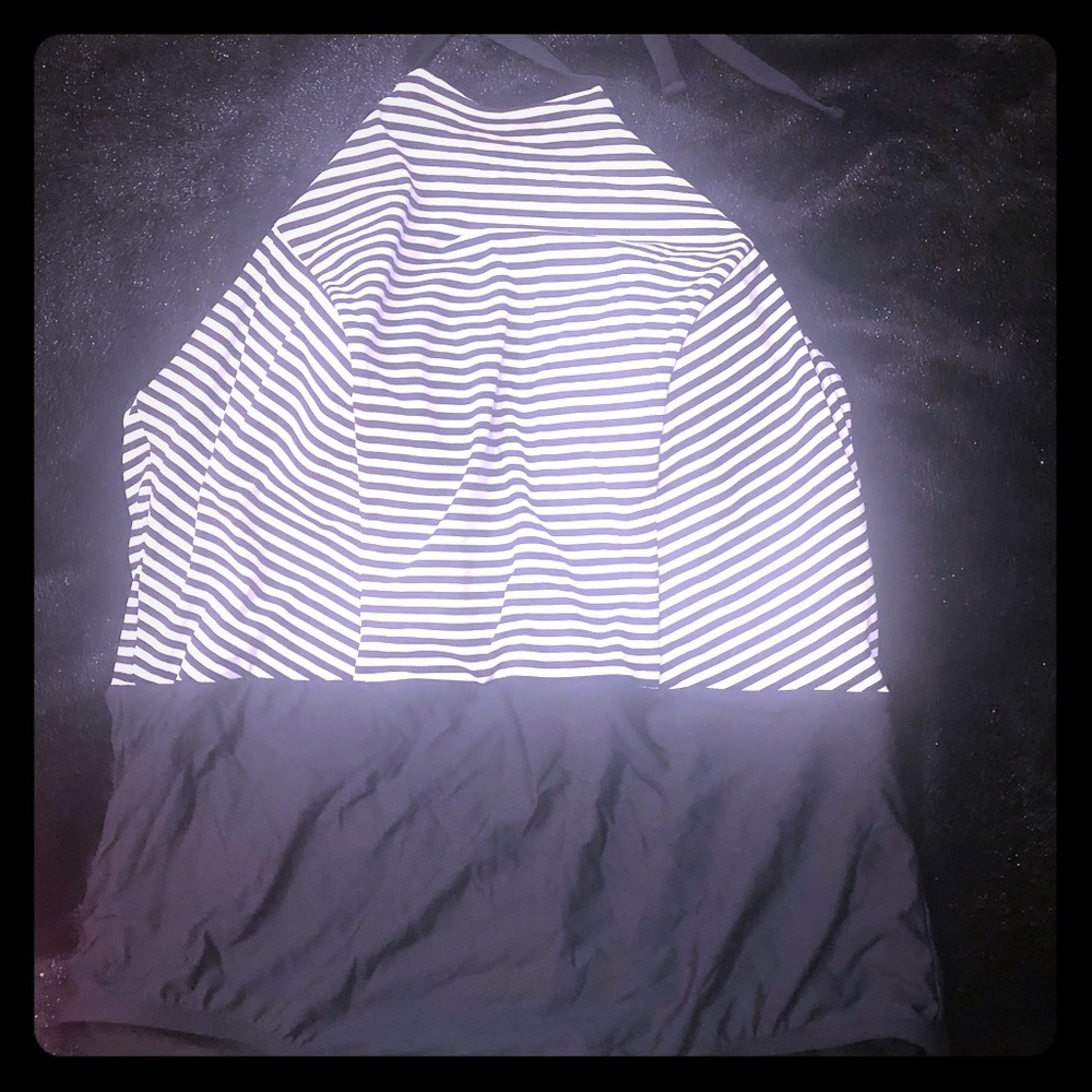 🖤🤍Black and white stripe halter swimsuit’🖤🤍